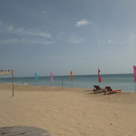 Uppuveli Beach House Trincomalee Dış mekan fotoğraf