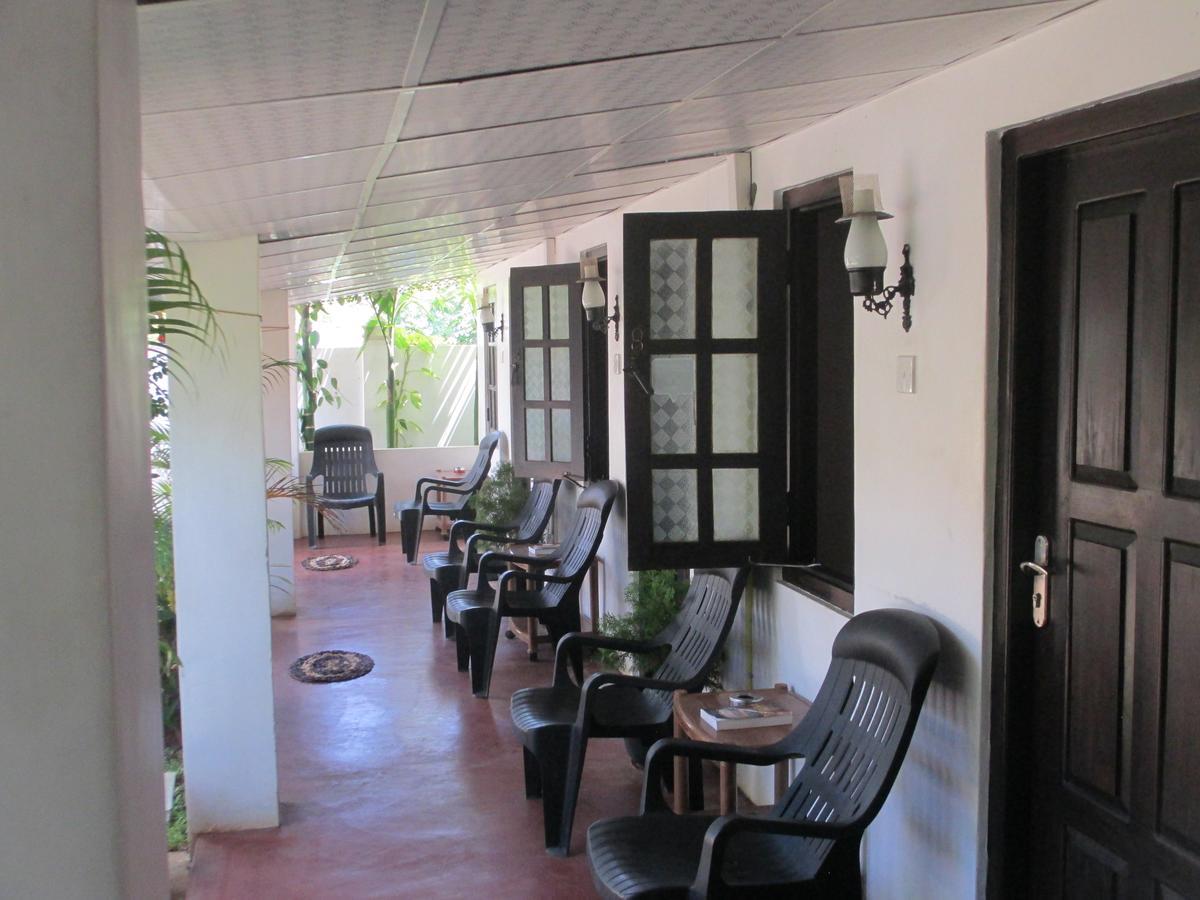 Uppuveli Beach House Trincomalee Dış mekan fotoğraf