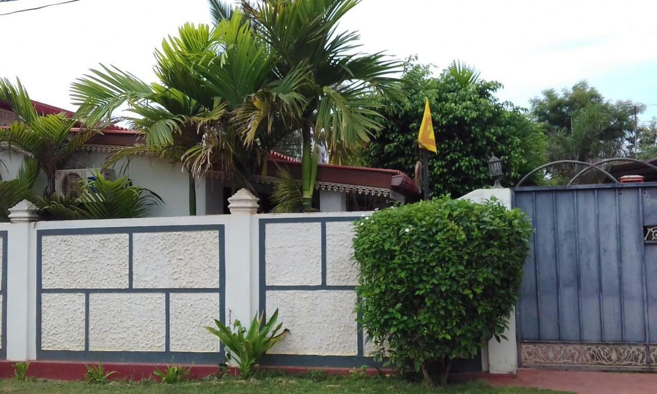 Uppuveli Beach House Trincomalee Dış mekan fotoğraf