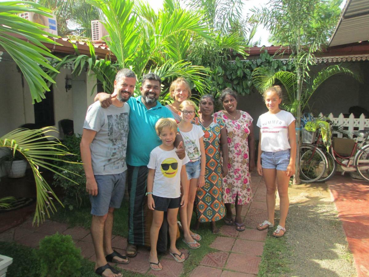 Uppuveli Beach House Trincomalee Dış mekan fotoğraf